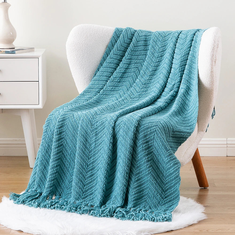 Battilo Thick Knitted Throw Blanket