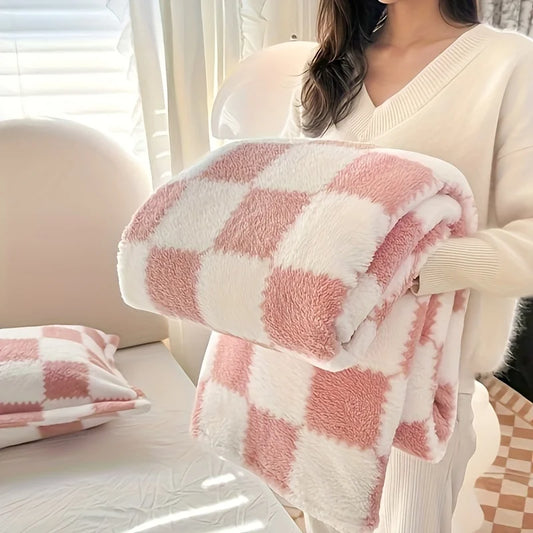 Traditional Style Plaid Blanket