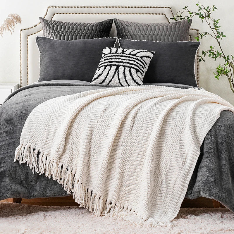 Battilo Thick Knitted Throw Blanket